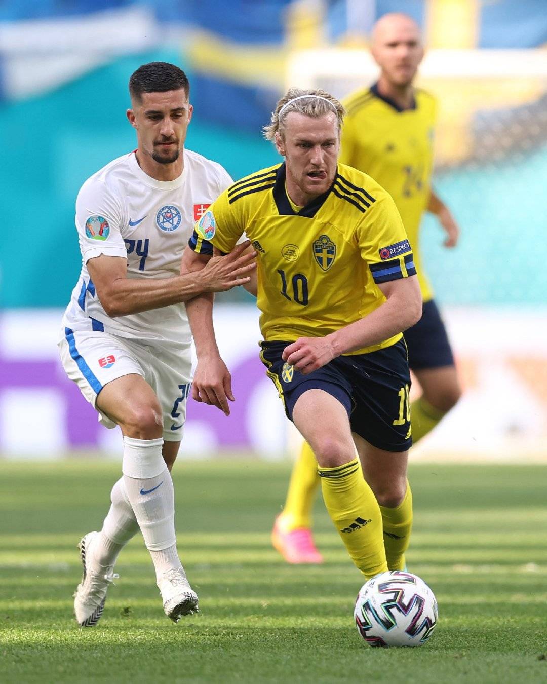 斯洛伐克女足队战胜丹麦，晋级十六强